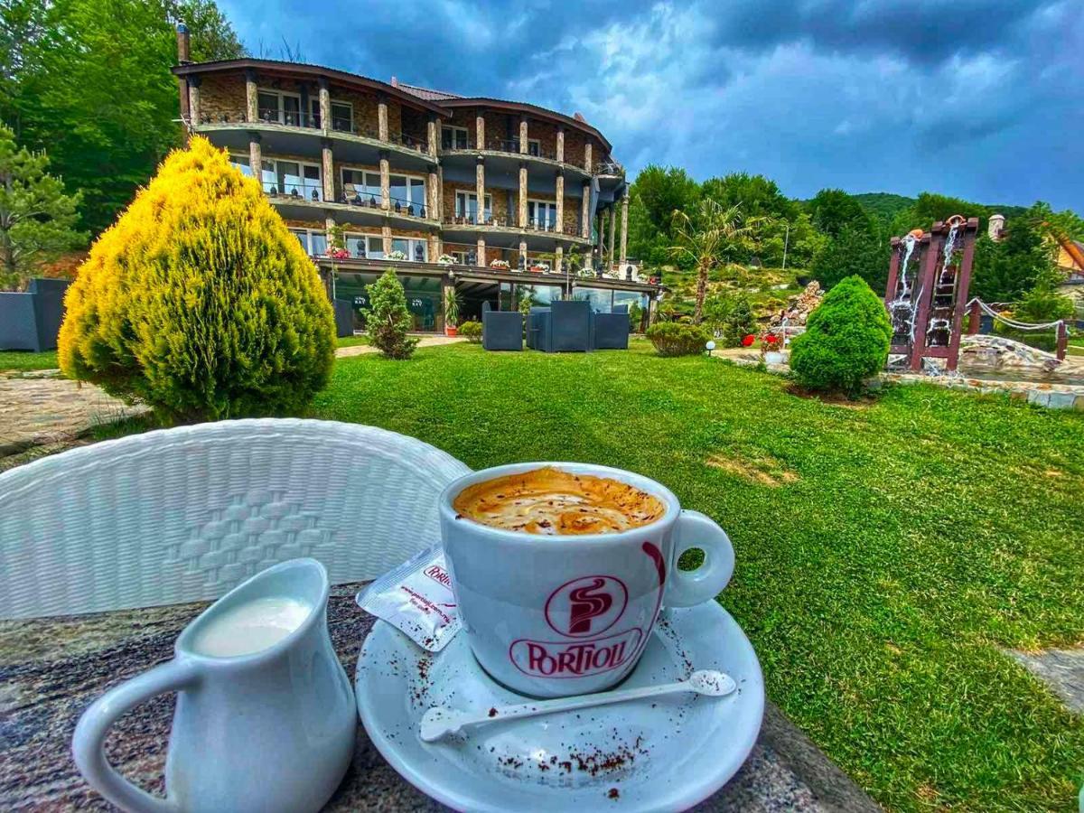 Rey Hotel มาโวรโว ภายนอก รูปภาพ