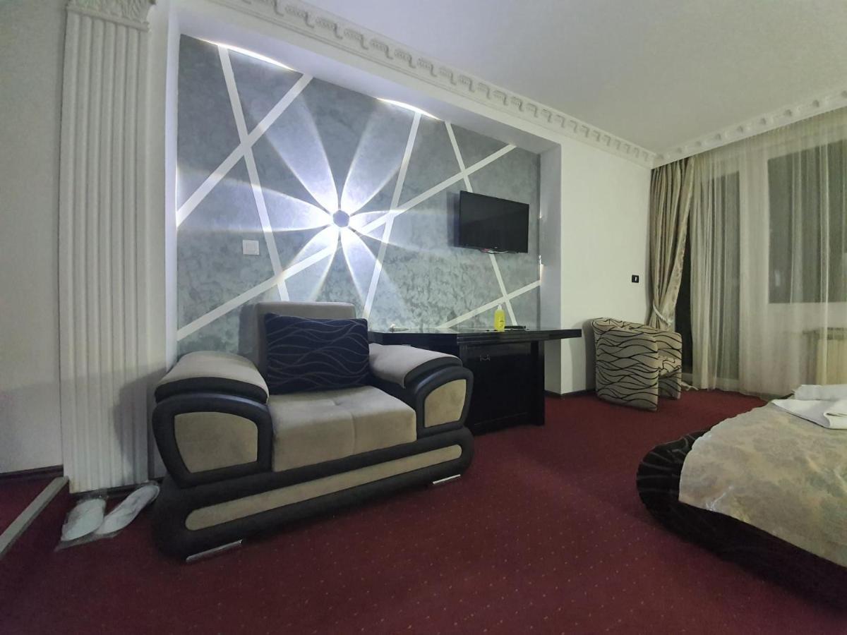 Rey Hotel มาโวรโว ภายนอก รูปภาพ