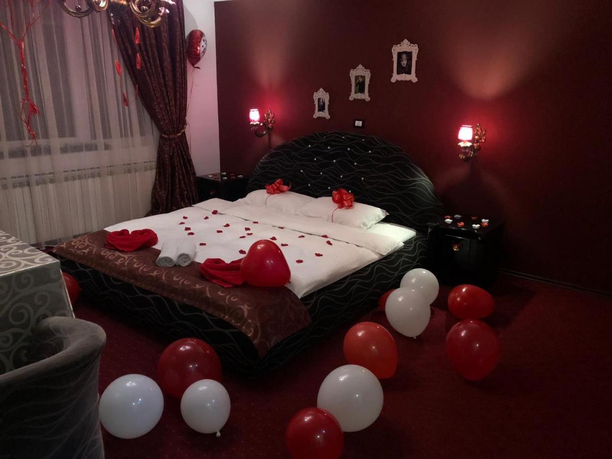 Rey Hotel มาโวรโว ภายนอก รูปภาพ