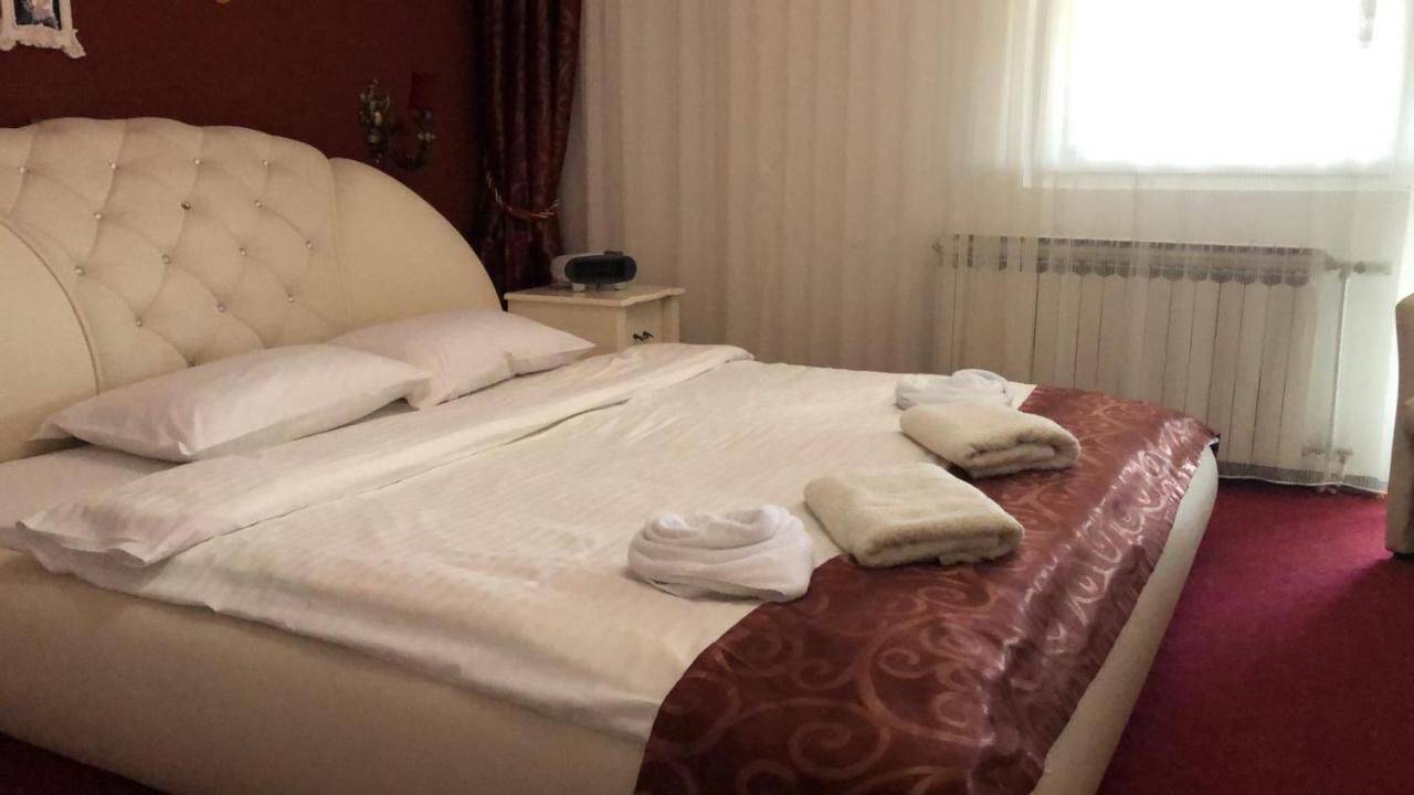 Rey Hotel มาโวรโว ภายนอก รูปภาพ